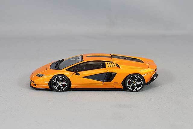 HUNG HING TOYS 1/64 ランボルギーニ カウンタック LPI 800-4