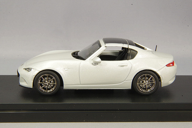 ハイストーリー 1/43 マツダ ロードスター RF (2016) セラミック
