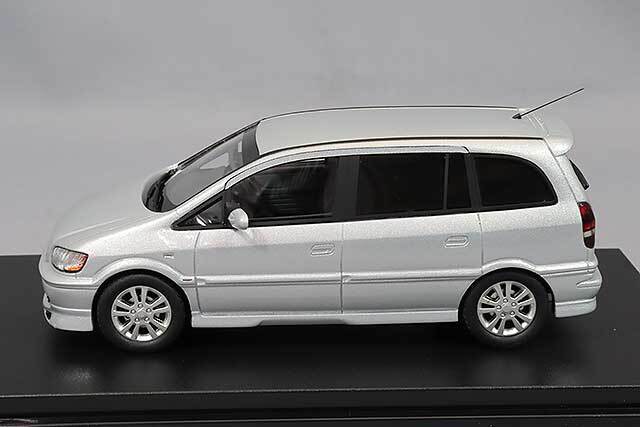 ハイストーリー 1/43 スバル トラヴィック Sパッケージ 2001 スター