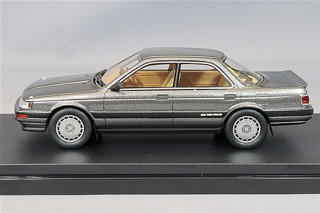 #トヨタ 1987年 1000台達成記念タイタックピンP-2 トヨタ 1987年 1000台達成記念タイタックピンP-2 - メルカリ