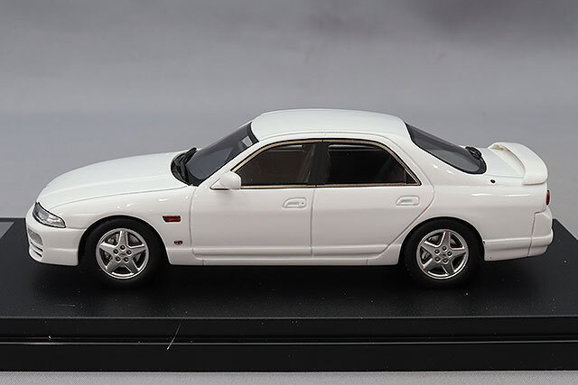 ハイストーリー 1/43 日産 スカイライン 4ドア セダン GTS25t タイプM