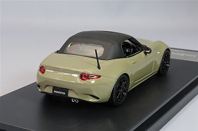 ROADSTER S Leather package Vセレクション 1/43 BM957-7010.jpg