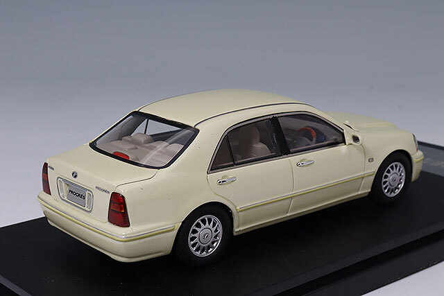 ハイストーリー 1/43 トヨタ プログレ NC300 (1998) イエローパールマイカ