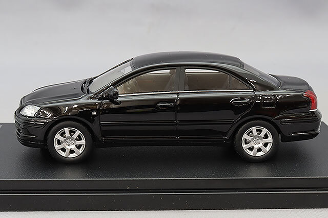 ハイストーリー 1/43 トヨタ アベンシス Li 2003 ブラックマイカ