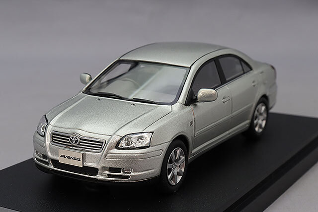 ハイストーリー 1/43 トヨタ アベンシス Li 2003 シルバーメタリック