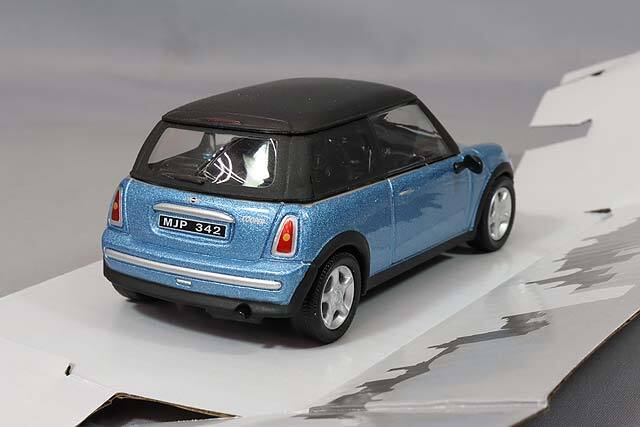 カララマ 1/43 ニューミニ メタリックブルー ルーフブラック