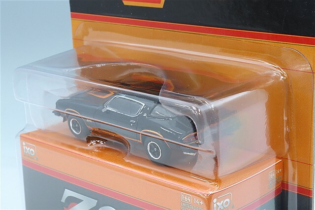 イクソ 1/64 シボレー カマロ Z28 1977 ブラック