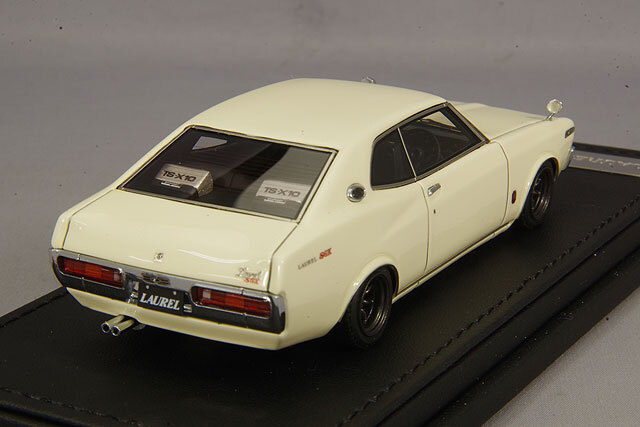 イグニッションモデル 1/43 日産 ローレル 2000SGX C130 ホワイト/RS  
