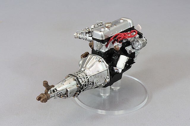 イグニッションモデル 1/18 ダットサン フェアレディ 2000