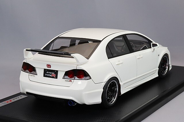 イグニッションモデル 1/18 ホンダ シビック (FD2) タイプR ホワイト  