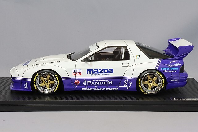 イグニッションモデル1/18 PANDEM S30Z 白　シャツおまけ付き イグニッションモデル1/18 PANDEM S30Z 白 シャツおまけ付き