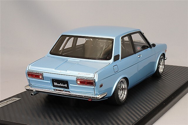イグニッションモデル 1/18 ダットサン ブルーバード (510) ライト  