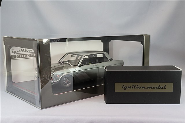 イグニッションモデル 1/18 ダットサン ブルーバード (510) ガン  