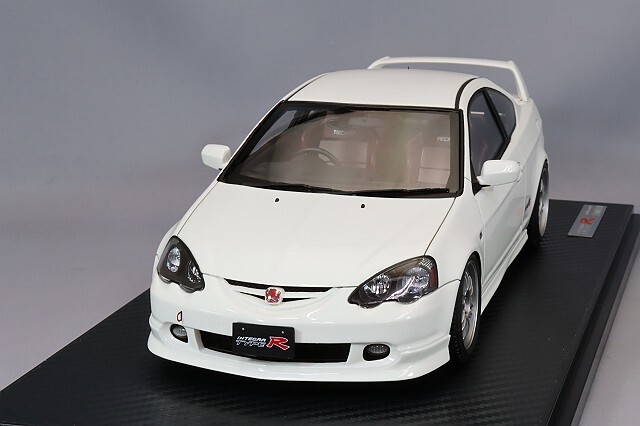 イグニッションモデル 1/18 ホンダ インテグラ (DC5) タイプR ホワイト  