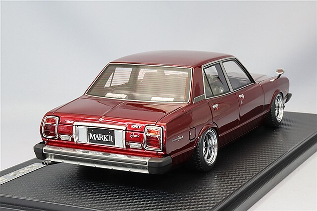 イグニッションモデル 1/18 トヨタ マークII セダン グランデ (MX41 