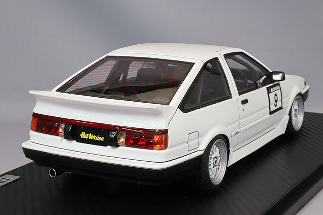 イグニッションモデル 1/18 トヨタ スプリンター トレノ (AE86