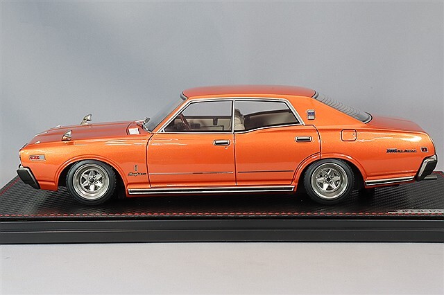 海外並行品 イグニッションモデル 1/18 日産 グロリア ブロアム