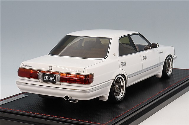 海外並行品 イグニッションモデル 1/18 トヨタ クラウン