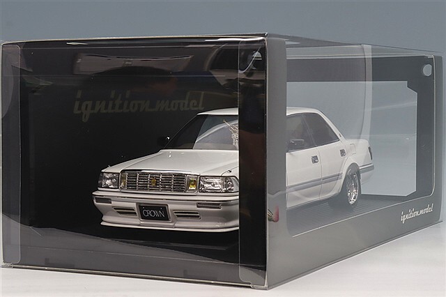 イグニッションモデル 1/18 トヨタ クラウン ロイヤルサルーンG (130