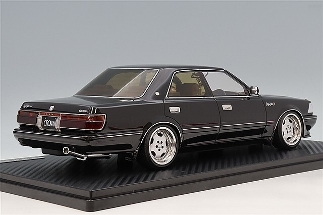 イグニッションモデル 1/18 トヨタ クラウン ロイヤルサルーンG (130