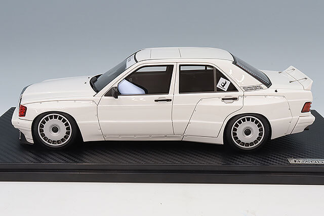 PANDEM 190 White イグニッションモデル　IG3774 イグニッションモデル 1/18 パンデム 190 ホワイト