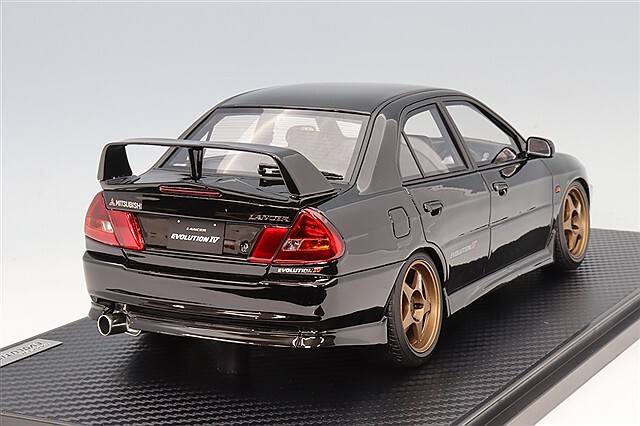 イグニッションモデル 1/18 三菱 ランサー エボリューション IV CN9A