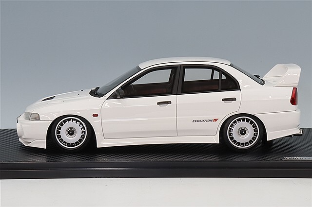 イグニッションモデル 1/18 三菱 ランサー エボリューション IV CN9A