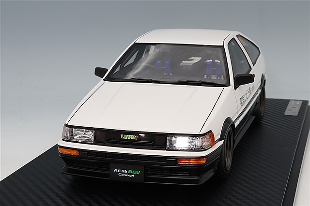 イグニッションモデル 1/18 トヨタ カローラ レビン 3ドア (AE86) BEV