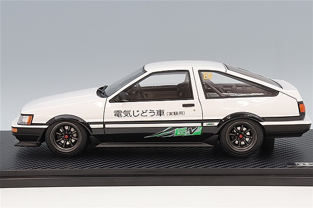 イグニッションモデル 1/18 トヨタ カローラ レビン 3ドア (AE86) BEV