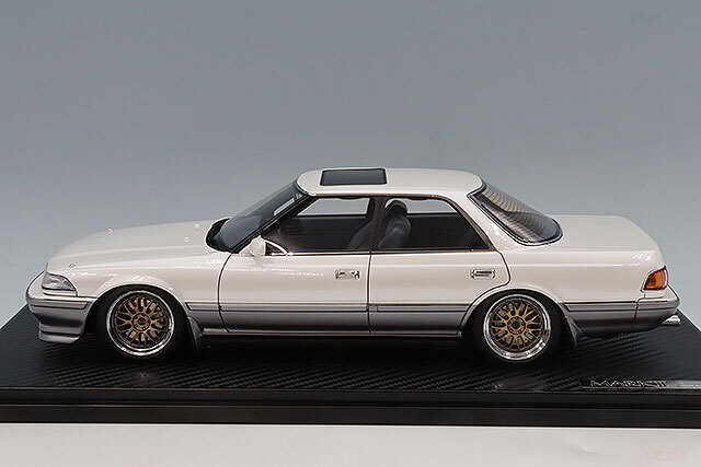 イグニッションモデル 1/18 トヨタ マークII 2.5 GT ツインターボ