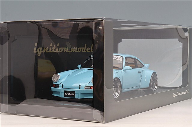 イグニッションモデル 1/18 RWB バックデート ライトブルー/ロティ