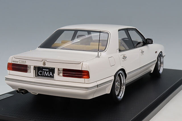 海外並行品 イグニッションモデル 1/18 日産 グロリア シーマ (Y31
