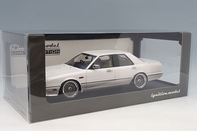 海外並行品 イグニッションモデル 1/18 日産 グロリア シーマ (Y31