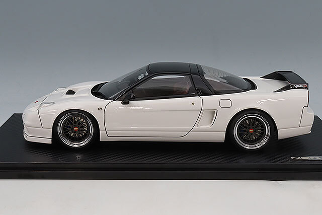 イグニッションモデル 1/18 ホンダ NSX-R (NA2) ホワイト