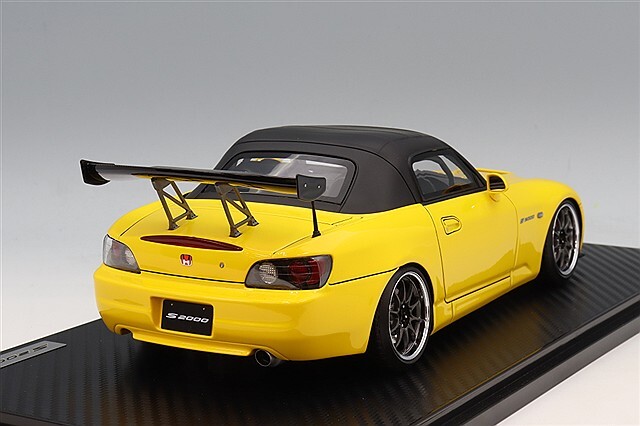 イグニッションモデル 1/18 ホンダ S2000 (AP1) イエロー/CE28タイプ17