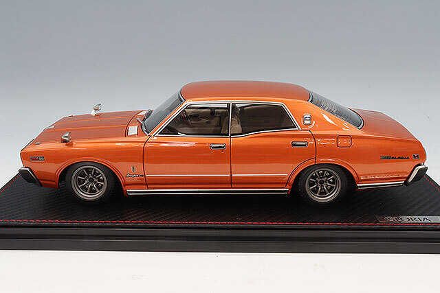 イグニッションモデル 1/18 日産 グロリア ブロアム (330