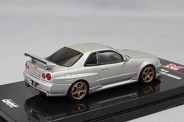 INNO64 x CLDC 1:64 Nissan GTR R34 (Chrome Blue Carbon Fiber