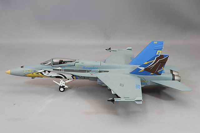 JCW 1/72 F/A-18C ホーネット アメリカ海軍 VFA-82 マローダーズ