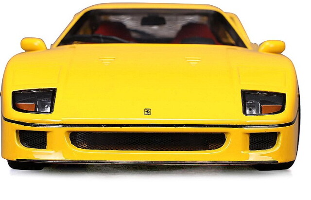 【美品】フェラーリ　F40 burago 1/18 ☆予約品☆ ブラゴ 1/18 フェラーリ F40 イエロー 限定パッケージ