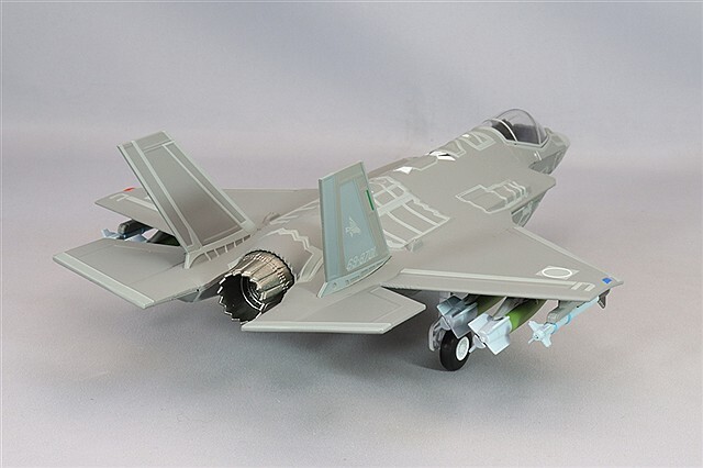 KB WINGS 1/72 F-35A ライトニングII 航空自衛隊 対地攻撃モード
