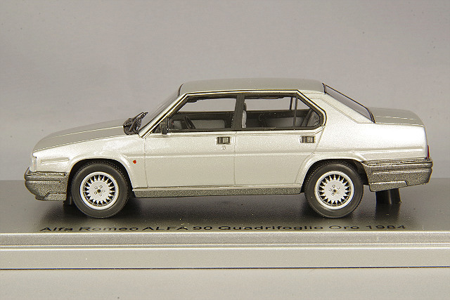 KESS 1/43 アルファロメオ 90 クアドリフォリオ オーロ 1984 シルバー