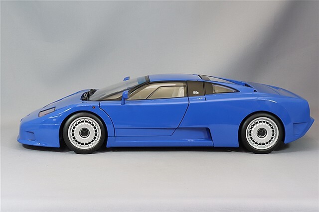 KKスケール 1/12 ブガッティー EB110 1991 ブルー