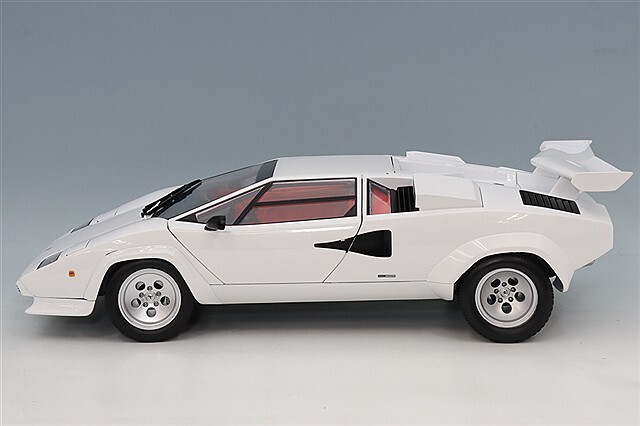 KKスケール 1/12 ランボルギーニカウンタックLP 5000S QV 1985 ホワイト