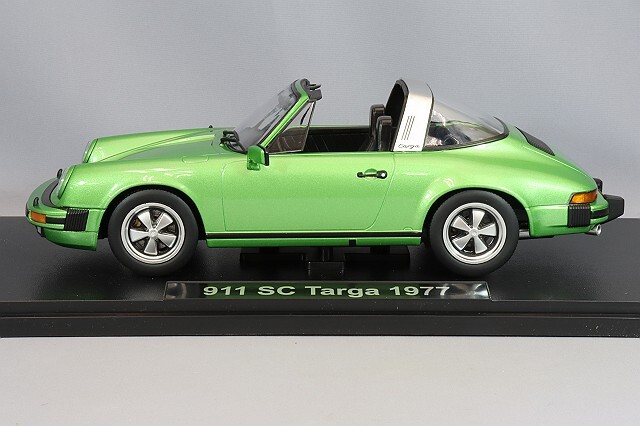 KKスケール 1/18 ポルシェ 911 カレラ 3.0 タルガ 1977 グリーンメタリック