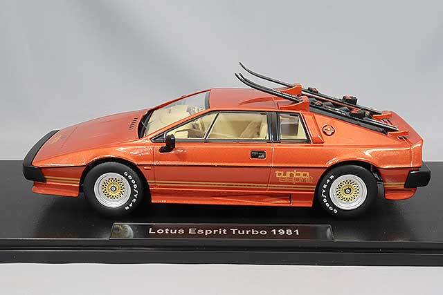 KKスケール 1/18 ロータス エスプリ ターボ 1981 スキー板付 カッパー  
