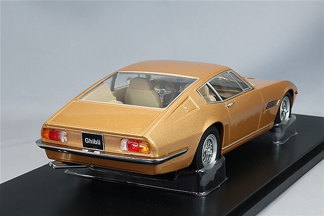 KKスケール 1/18 マセラティ ギブリ クーペ 1969 ゴールドメタリック