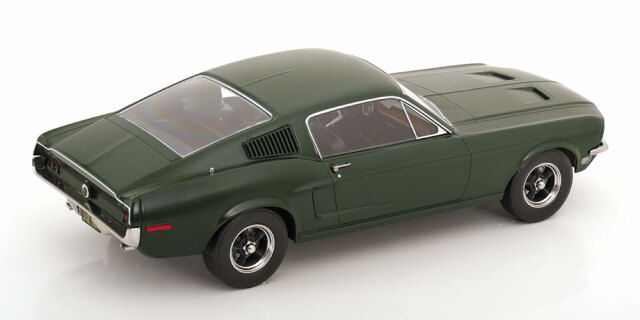 ミニカー 1/18 フォード マスタング 1968 ファストバック レッド 1/12 フォード Mustang GT Fastback 1968 レッド【KKDC120222