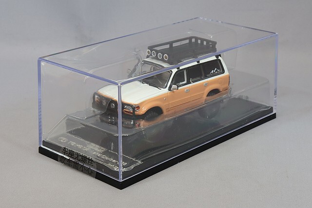 GCD 1/64 トヨタ ランドクルーザー LC80 オフロード バージョン 左