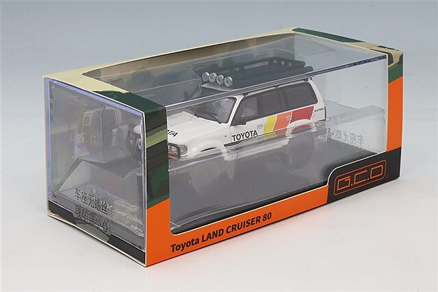 GCD 1/64 ランドクルーザー LC80 レトロフィット Ver. ホワイト (左