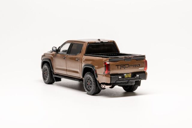 wdccクルエラ車セット ☆予約品☆ GCD 1/64 トヨタ ツンドラ TRD PRO （左ハンドル） ブラウン
